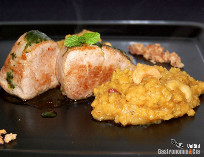 Solomillo a la menta con lentejas rojas