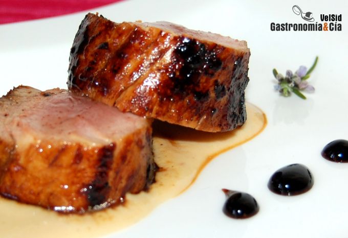 Solomillo con salsa de peras y nueces