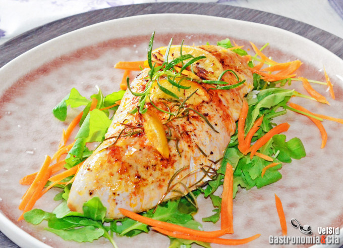 Solomillo de pavo con limón encurtido y romero