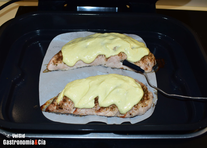 Solomillo de pavo gratinado con mahonesa de ajos 