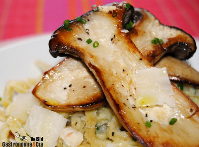 Setas de cardo con spaetzle