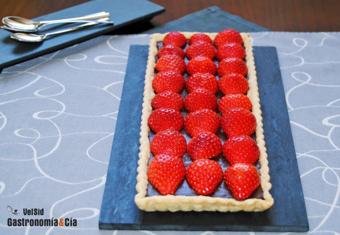 Receta de Tarta de chocolate y fresas