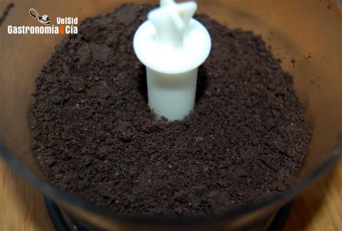 Tarta de chocolate, caramelo y nata