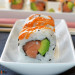 California roll de salmón con mayonesa picante