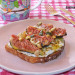 Tostadas con ricotta, brevas y aceite de oliva virgen e
