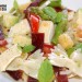 Ensalada de pasta con cecina, aguacate y queso brie