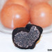 Cómo aromatizar huevos con trufa negra (Tuber melanospo