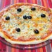 Pizza de panceta y queso azul