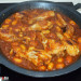 Muslos de pollo con gnocchi en salsa