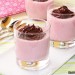 Pudin cremoso de fresas con chocolate
