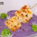Brocheta de rape con parmentier de patata violeta