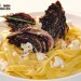 Tallarines con radicchio y salsa de avellana y miel