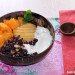 Yogur colado con pera, papaya y granola 