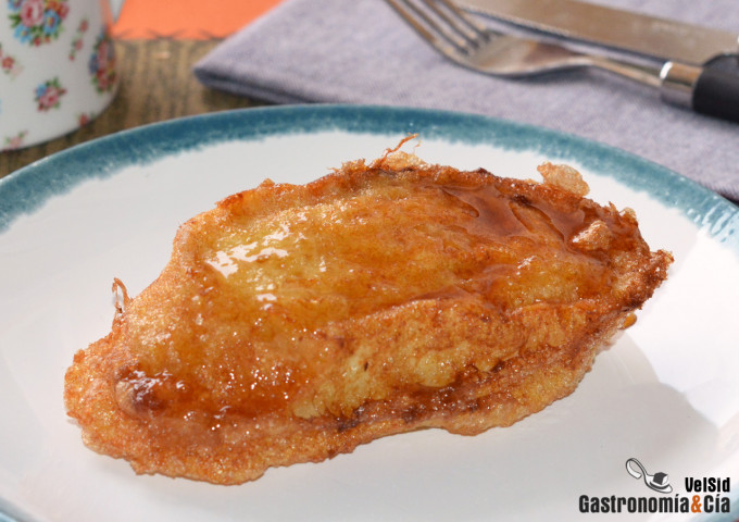 Torrijas de leche con almíbar de miel y Pedro Ximénez