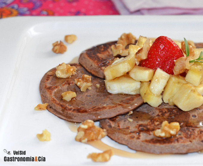 Tortitas saludables de avena, plátano y açaí