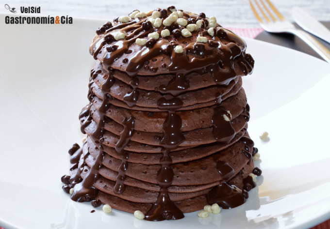 Receta fácil de tortitas de chocolate para hacer un ric