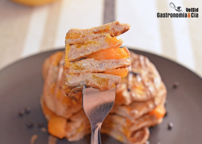Tortitas saludables de espelta con albaricoques y almen
