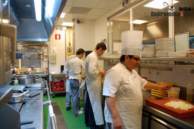 Momentos antes de comenzar a emplatar