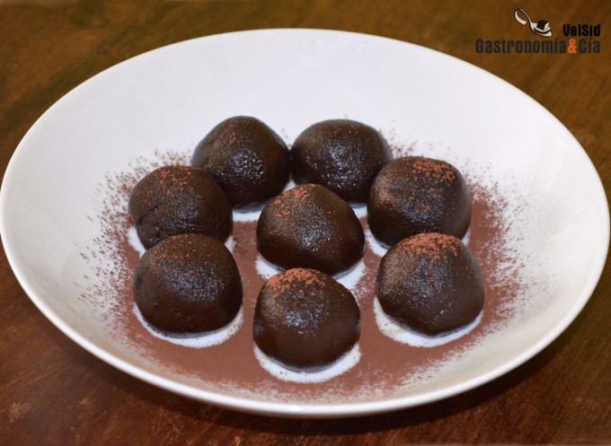 Trufas de chocolate, avellanas y shiitake, un regalo pa