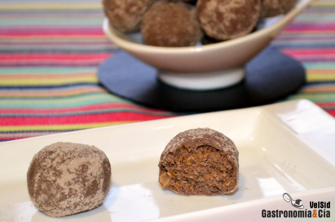 Trufas proteicas de chocolate, avellana y semillas