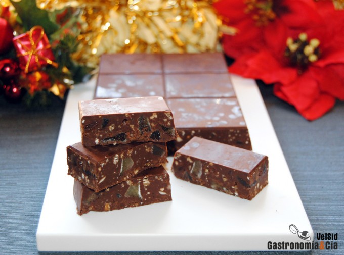 Turrón de chocolate, almendra y jengibre