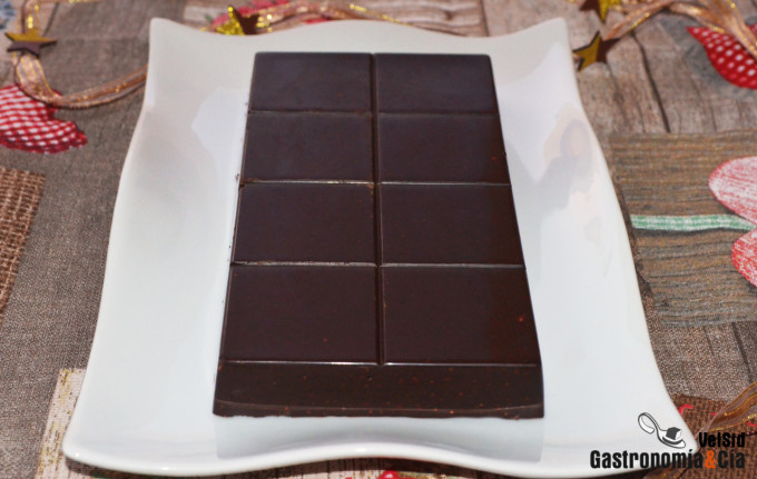 Turrón de chocolate con aceite de oliva virgen extra, q