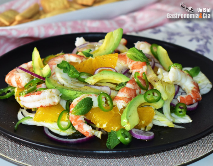 Ensalada de hinojo, gambas y naranja
