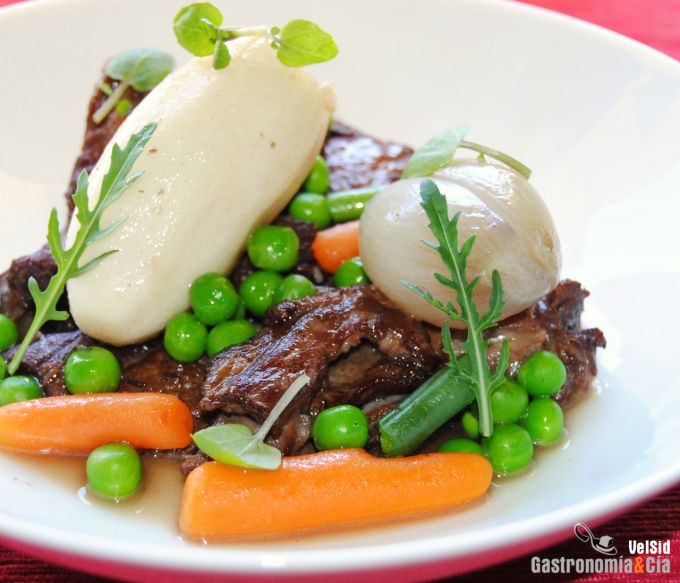 Navarín de cordero con verduras de primavera