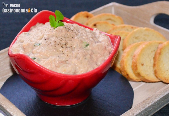 Paté de atún para canapés