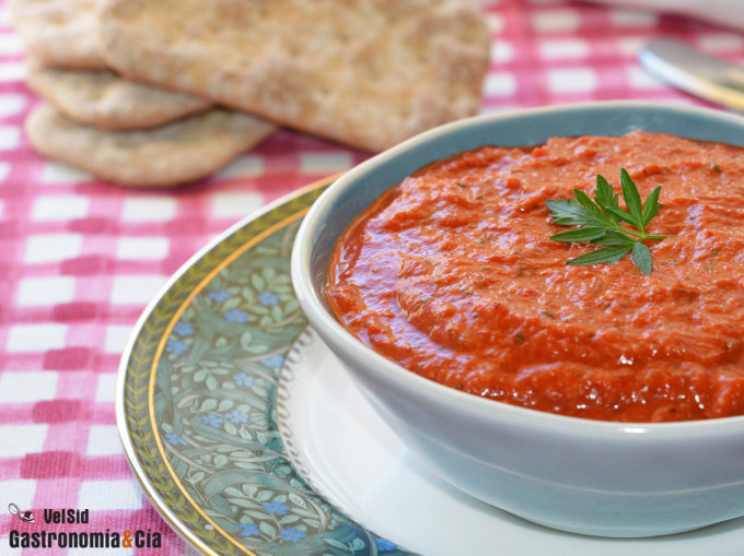 Paté de pimientos y ajos asados