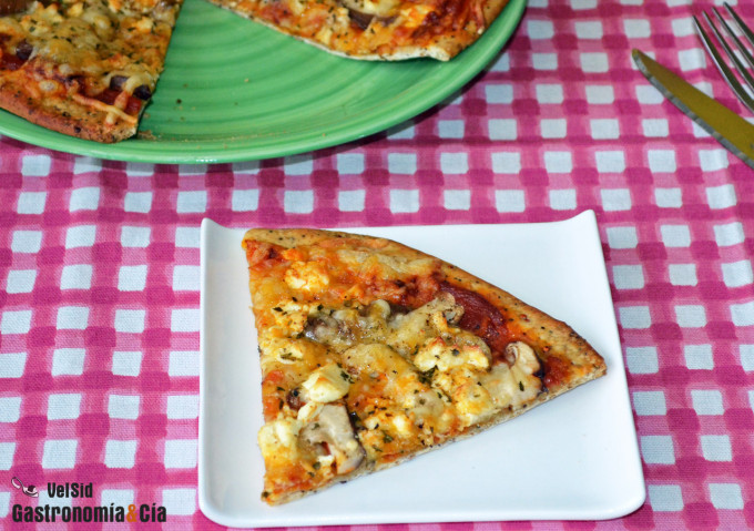 Pizza de setas shiitake y queso feta