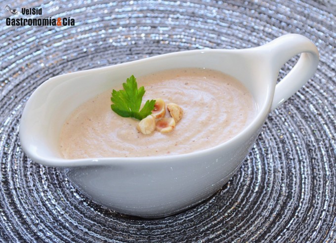 Salsa de frutos secos para carnes