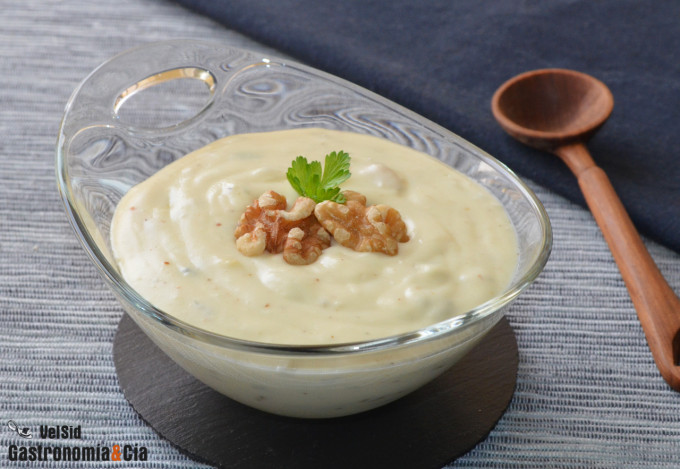 Receta de salsa de queso azul y nueces