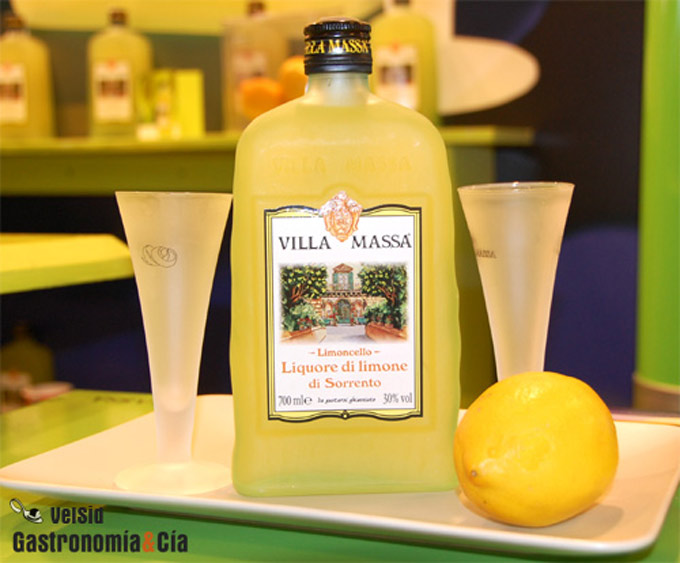 Limoncello Villa Massá Bebida italiana
