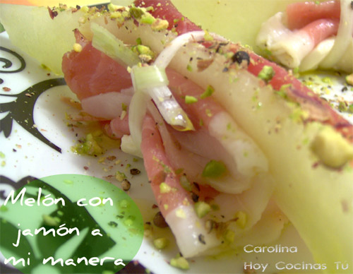 Melón con jamón, mozzarella y pistachos