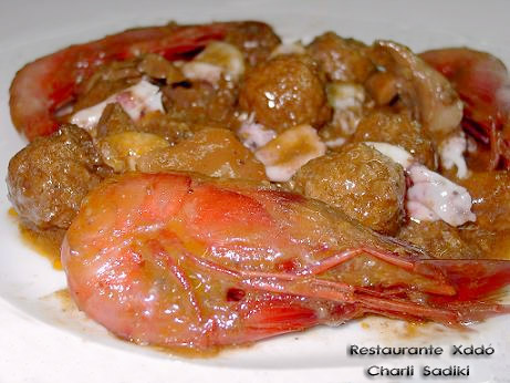 Gambas de Palamós, chipirones, albóndigas y níscalos Receta del Chef