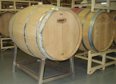 Limpieza a vapor de barricas y embotelladoras - Barriles de vino. 