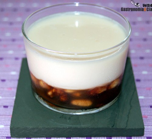 Panna cotta con frutos secos
