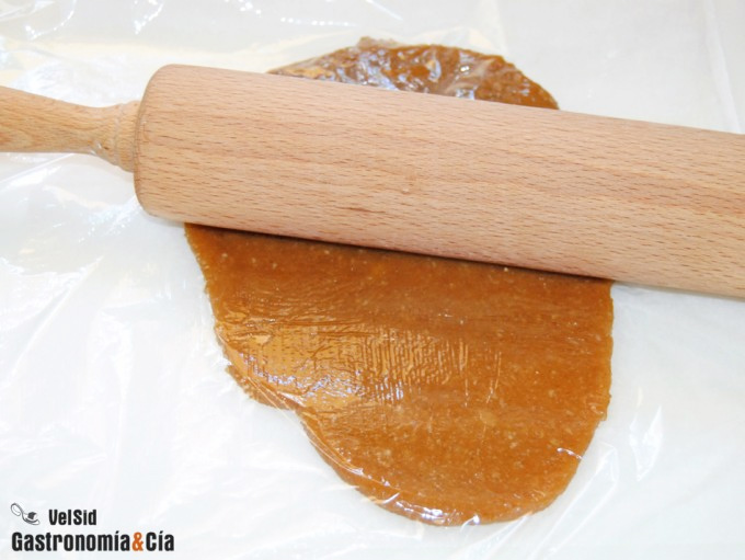 Masa y rodillo de cocina