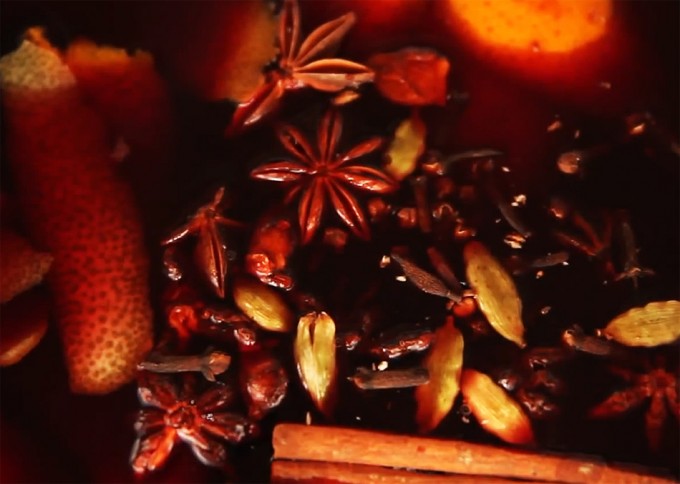 Vino especiado caliente