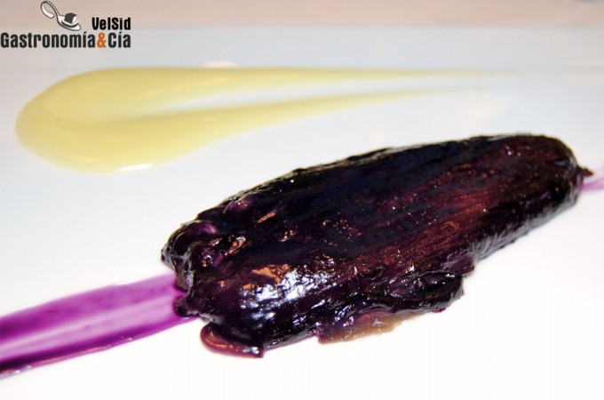 Hebras de berenjena asada con makil goxo de Josean Alija Receta del chef