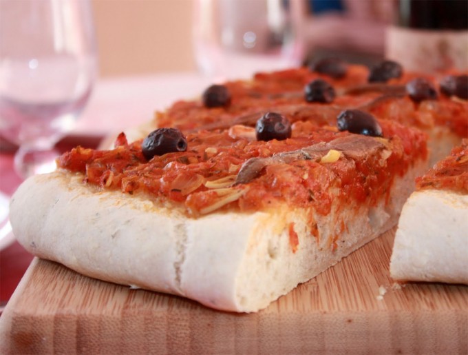 Pichade Menton À la mentonnaise