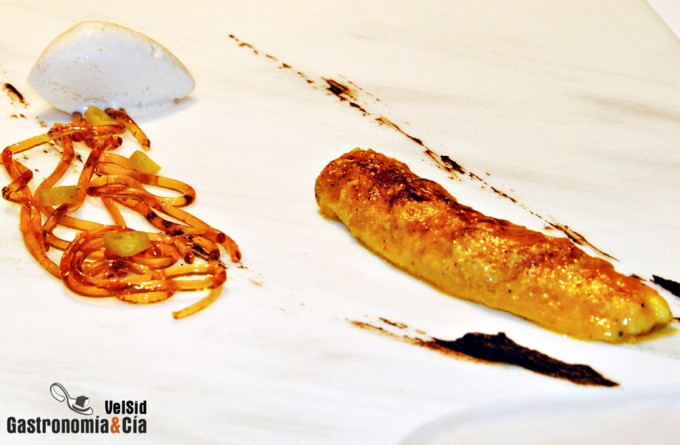 Lenguado de playa a la romana en wok sin harina, palo cortado y helado de bacon crujiente de David Muñoz Diverxo