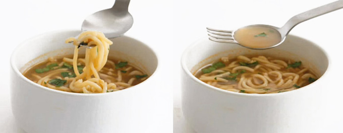 Cuchara y tenedor para sopa de fideos ramen