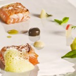 Ventresca de salmón con salsa tártara en deconstrucción