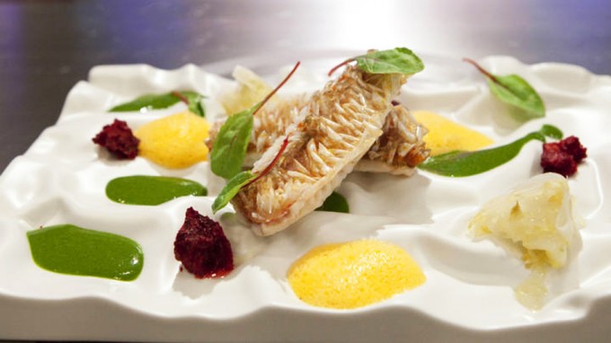 Salmonete con escamas comestibles de Martín Berasategui