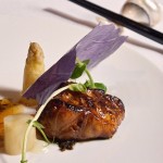 Rape Chifa Glaseado Exprés con espárrago de mantequilla tostada y yuzu de Diverxo