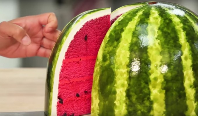 Pastel con forma de sandía