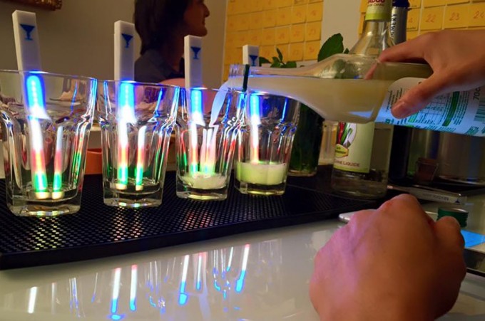 Ayuda para preparar un cóctel