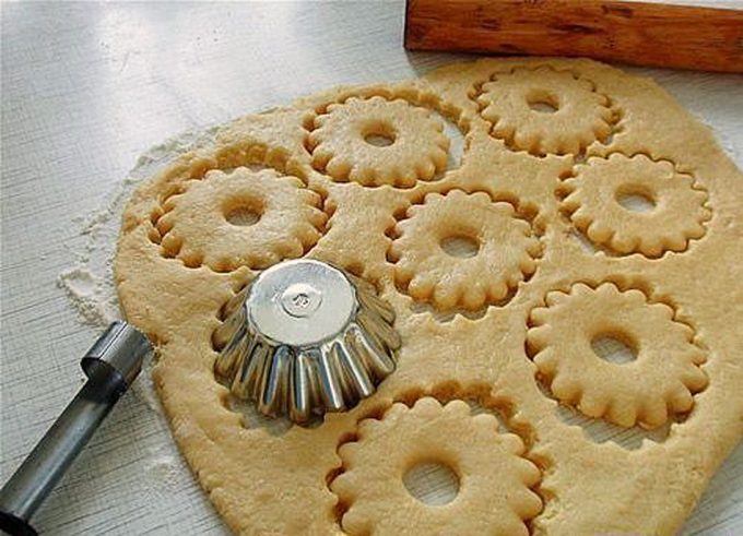 Cinco utensilios de cocina comunes para decorar galletas